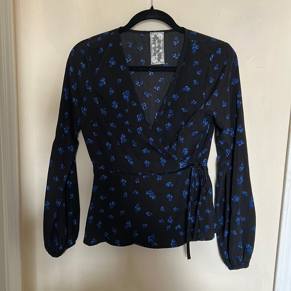 Sadie & Sage Floral Wrap Top